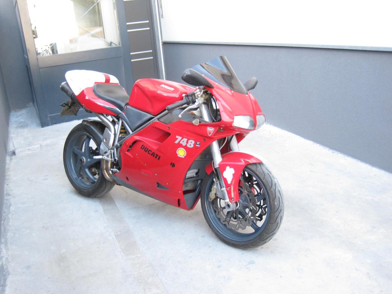 Ducati 748 748