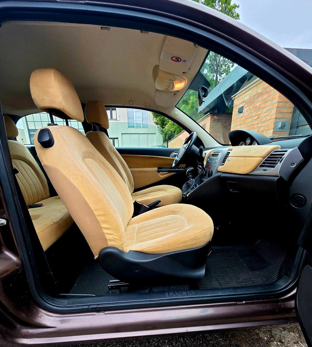 Lancia Ypsilon diva benzină GPL 1.2 neopatentati