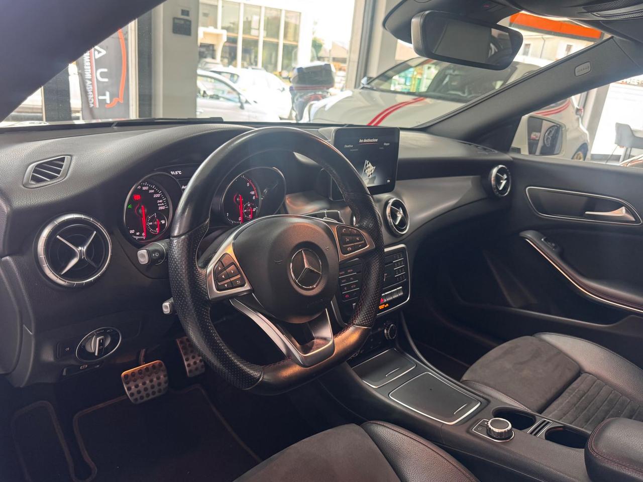 Mercedes-Benz CLA 220 PREMIUM CLA 220D #11880