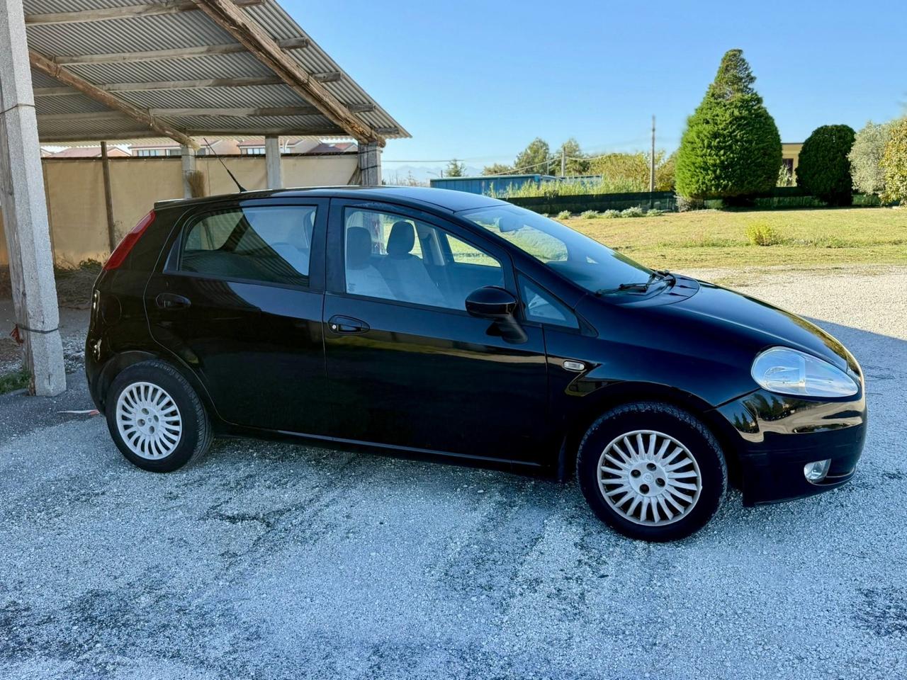 Fiat grande punto 1.2 benzina 65cv NEOPATENTATI
