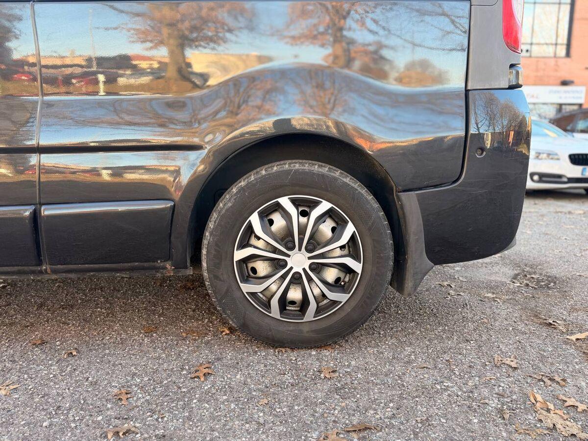 Opel Vivaro 29 2.0 cdti 120cv L2H1 combi E5