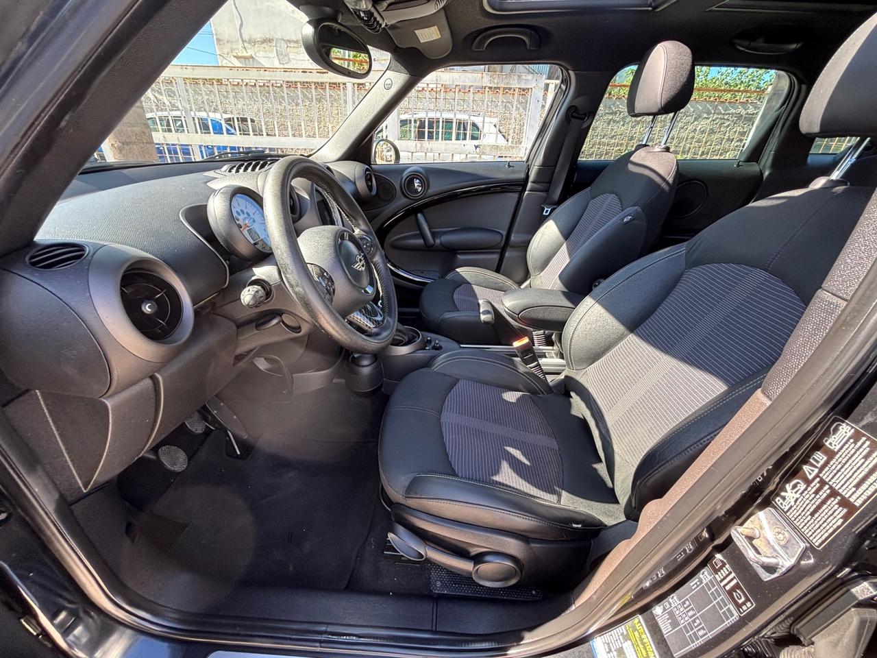 MINI COOPER D COUNTRYMAN ALL 4 TETTO APRIBILE