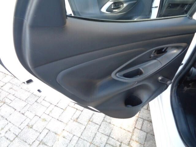 Toyota Yaris 1.5 Hybrid 5 porte Active NESSUN VINCOLO DI FINANZIAMENTO