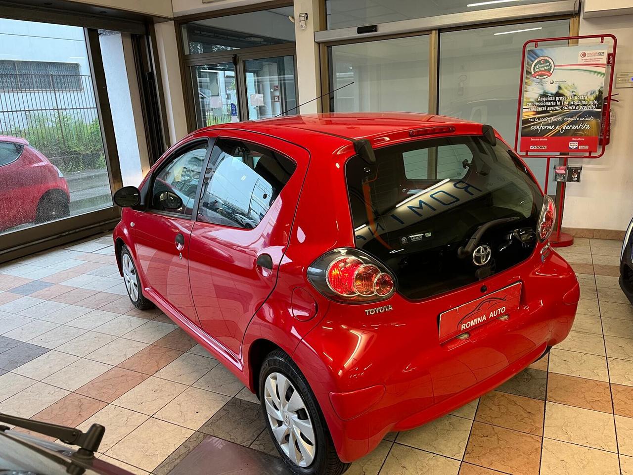 Toyota Aygo 1.0 12V VVT-i 5 porte Active Connect