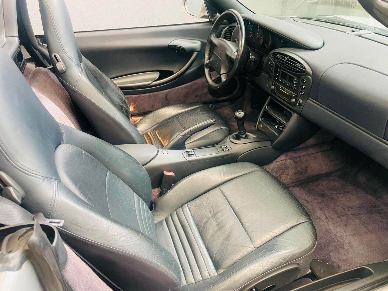 Porsche Boxster 2.5i 24V cat