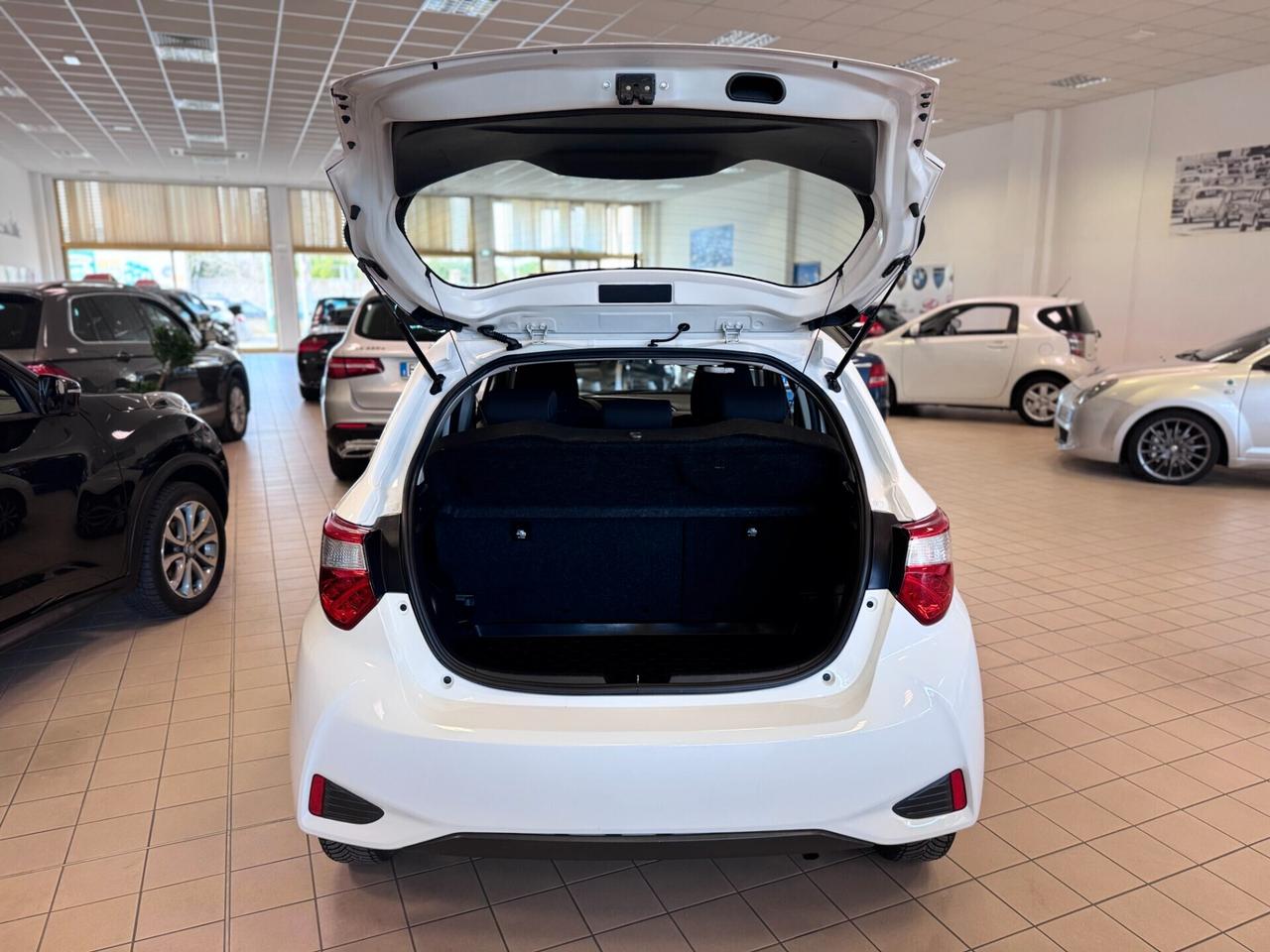 Toyota Yaris 1.0 5 porte Active