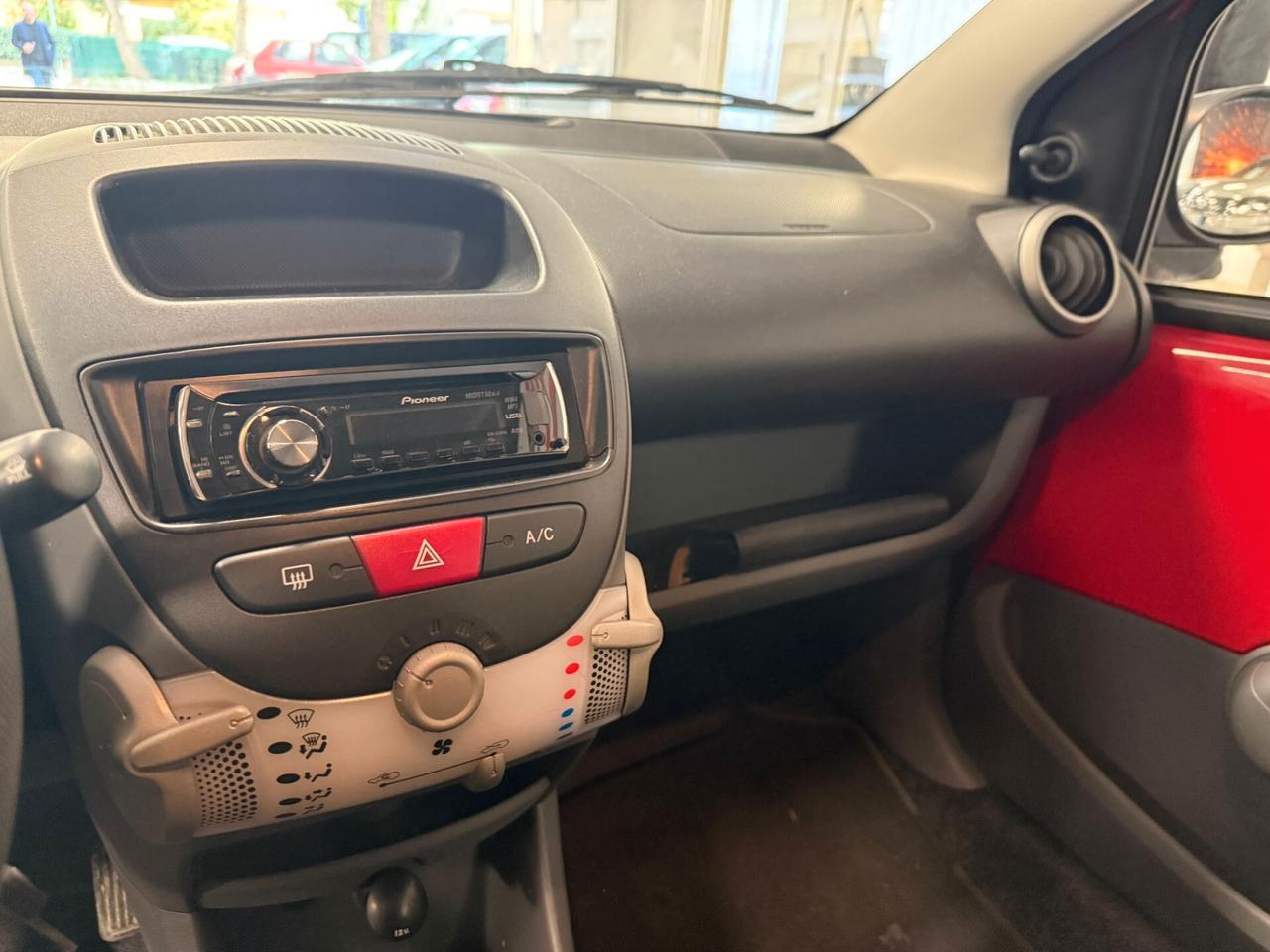 Toyota Aygo 1.0 12V VVT-i 3 porte Sol