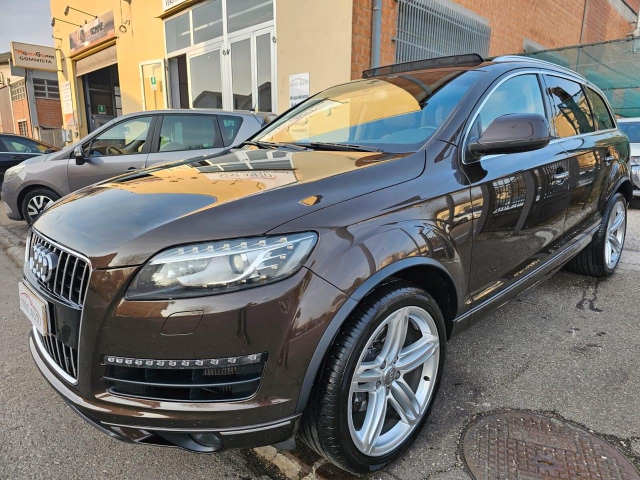 Audi Q7 3.0 V6 TDI 240cv Quattro*Pelle*Navi*Tetto*Bi-Xeno*21*7Posti*