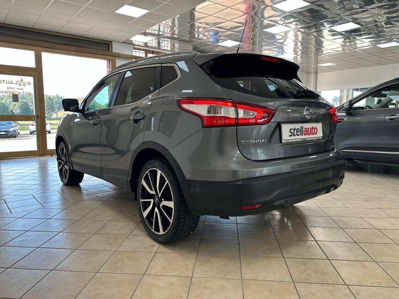 Nissan Qashqai 1.6 dCi 2WD Tekna *SERVICE NISSAN*