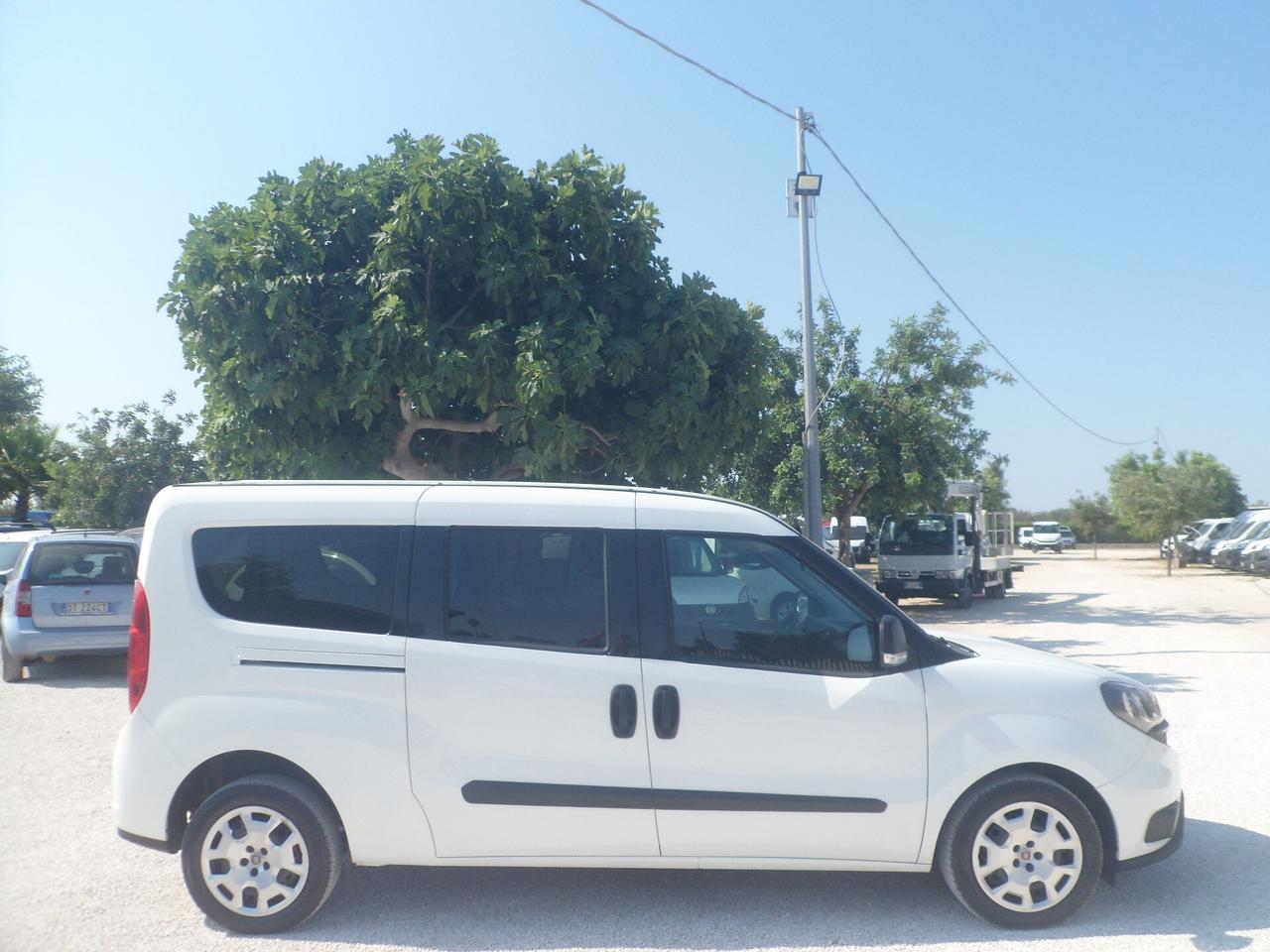Fiat Doblo 5 posti maxi autocarro