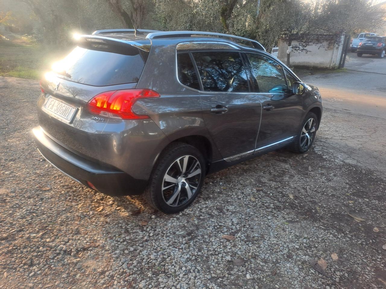 Peugeot 2008 BlueHDi 120 S&S Black Matt