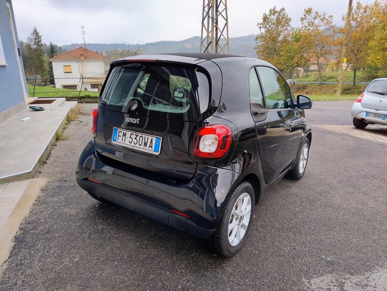 Smart ForTwo automatica 2018 motore nuovo leggi bene