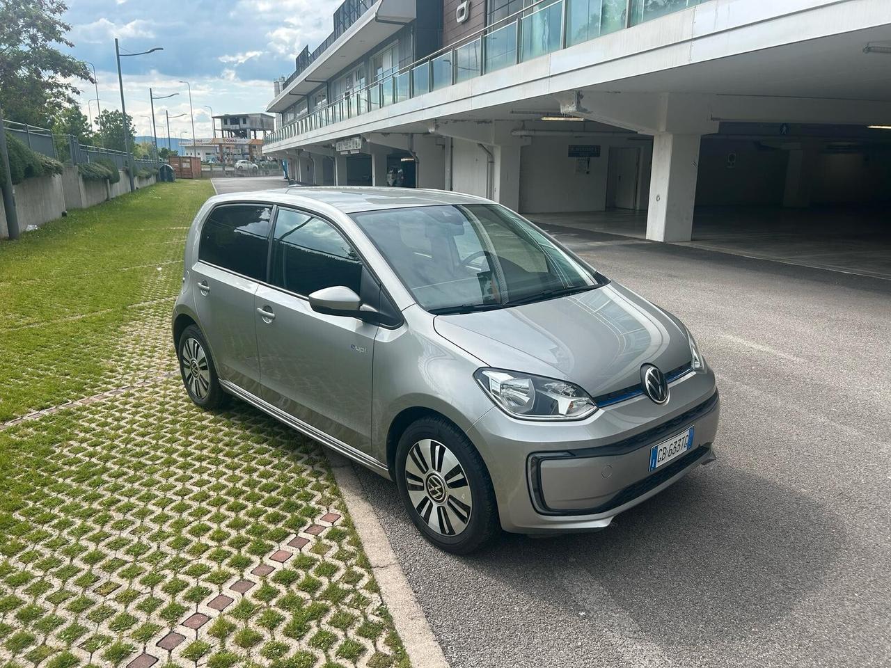 Volkswagen up! e-up! 82 CV