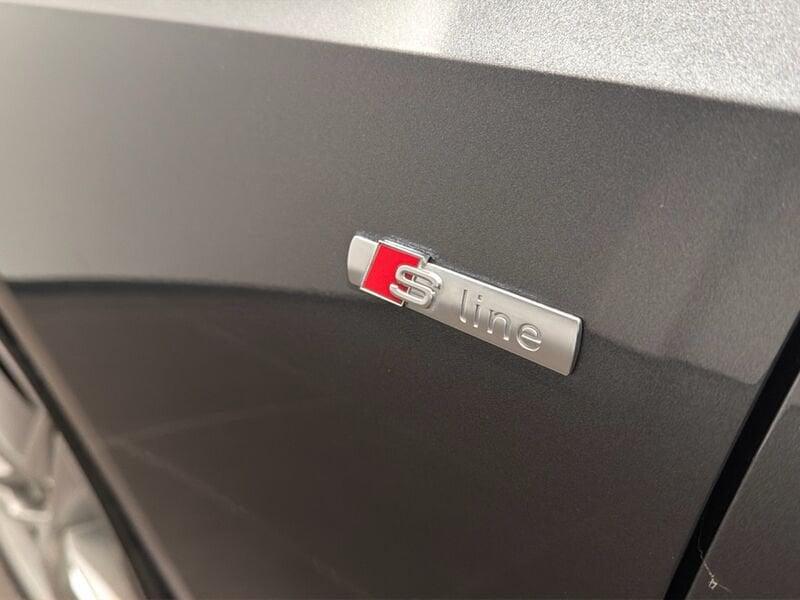 Audi A4 AVANT 40 TDI QUATTRO S TRONIC S LINE