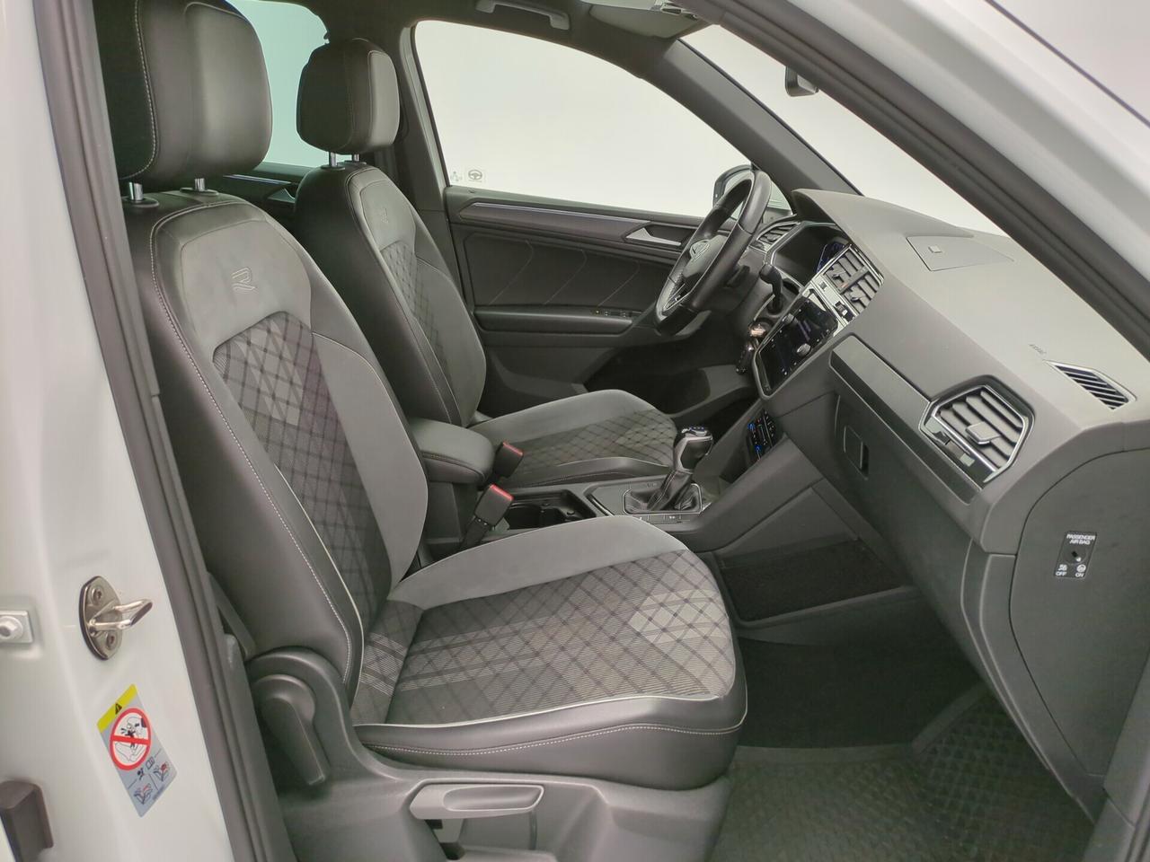 Volkswagen Tiguan 2.0 TDI 150 CV SCR DSG R-Line