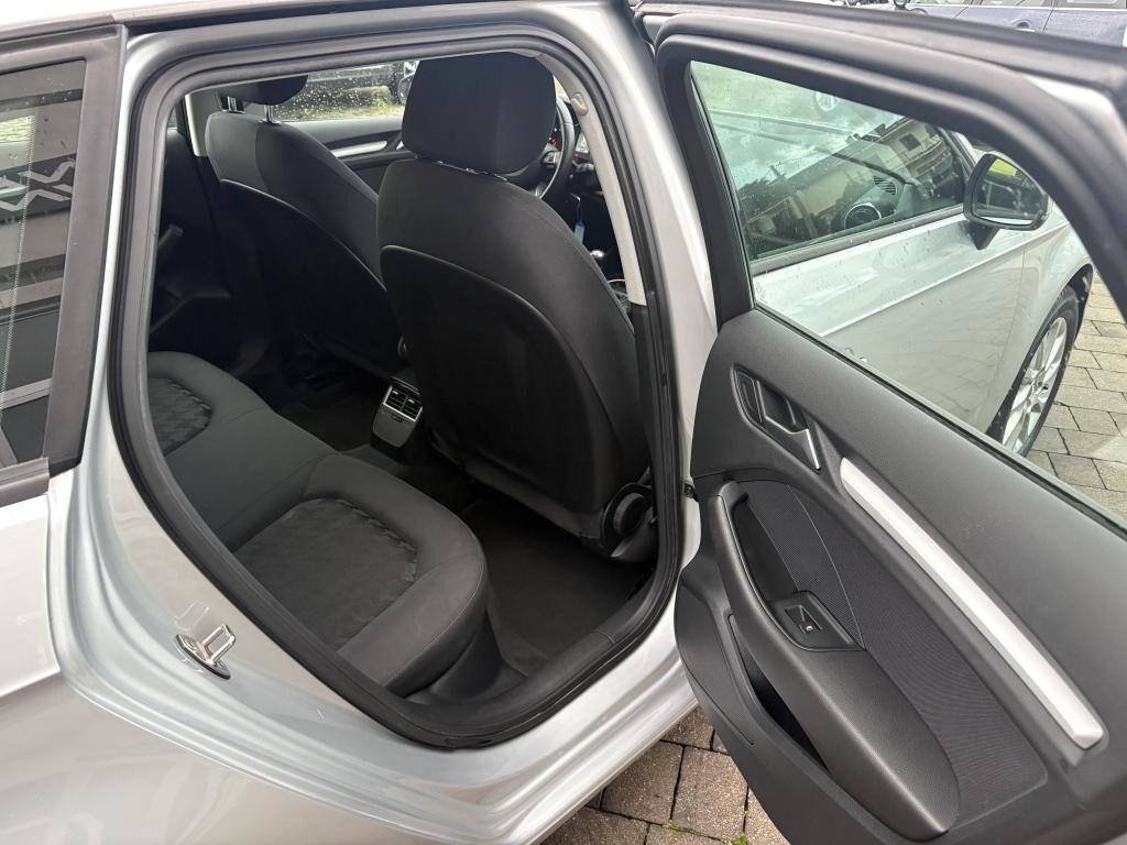 Audi A3 Sportback 1.6 TDI 105cv Ambiente