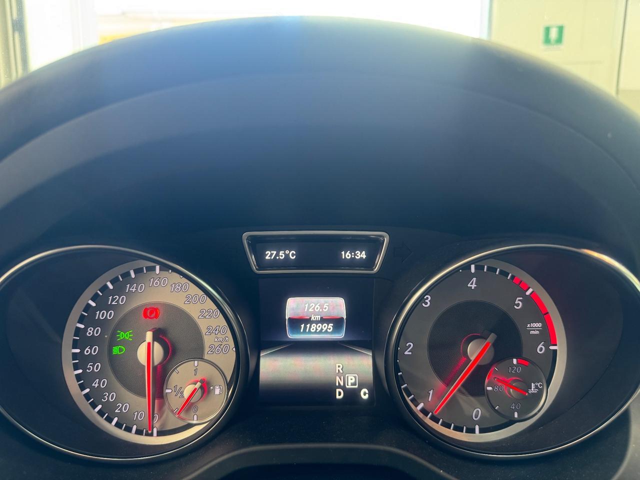 Mercedes-benz CLA 220 d Automatic Premium Dark Night