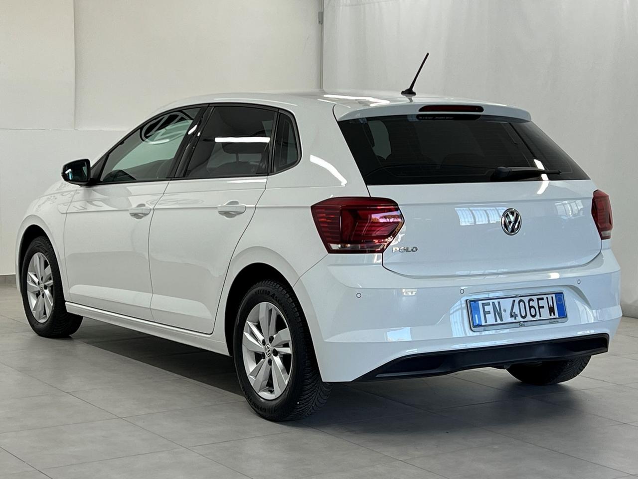 VOLKSWAGEN Polo VI 2017 Polo 5p 1.0 mpi Comfortline 75cv