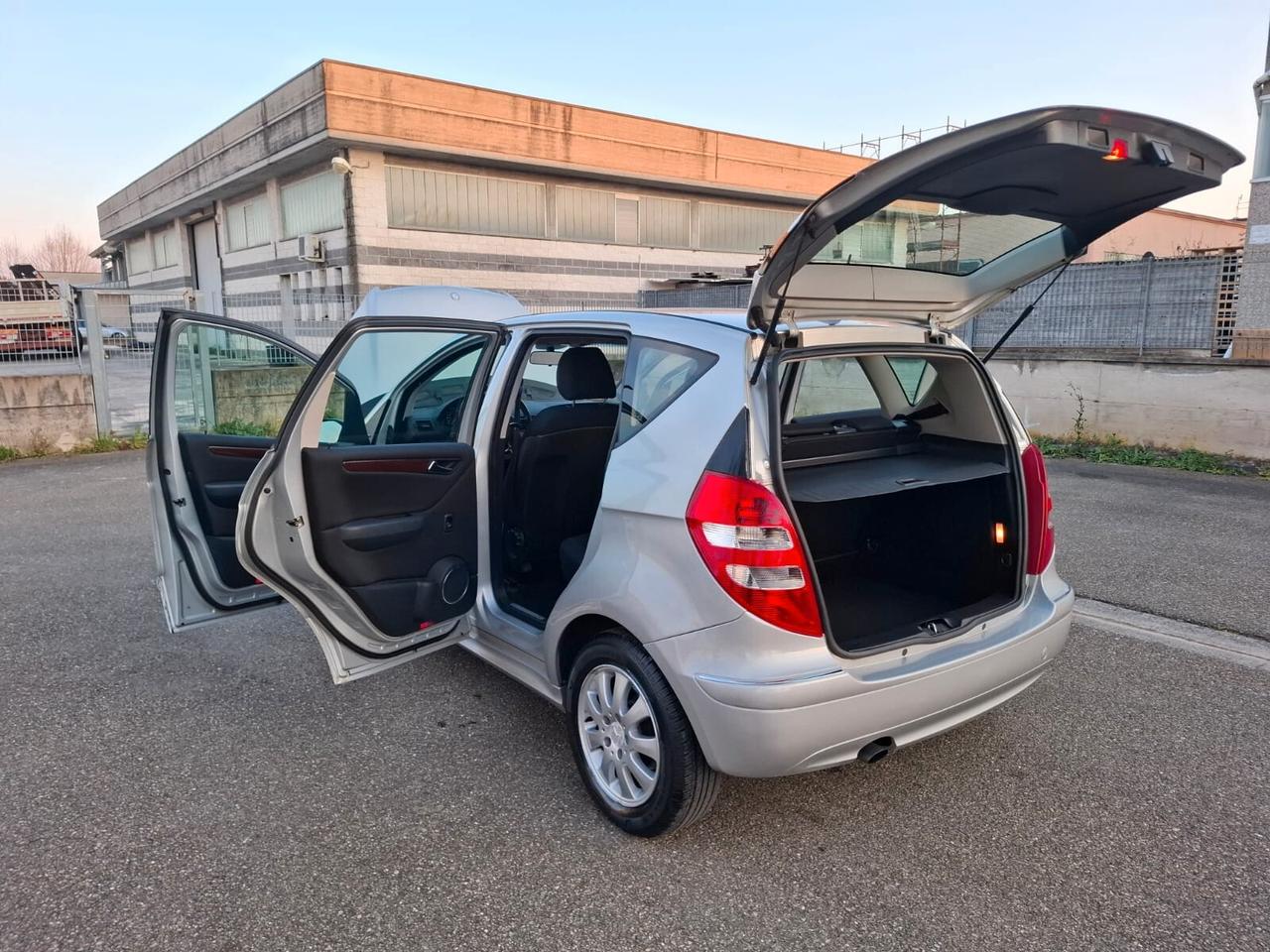 Mercedes-benz A 160 CDI SOLO 128.000 KM