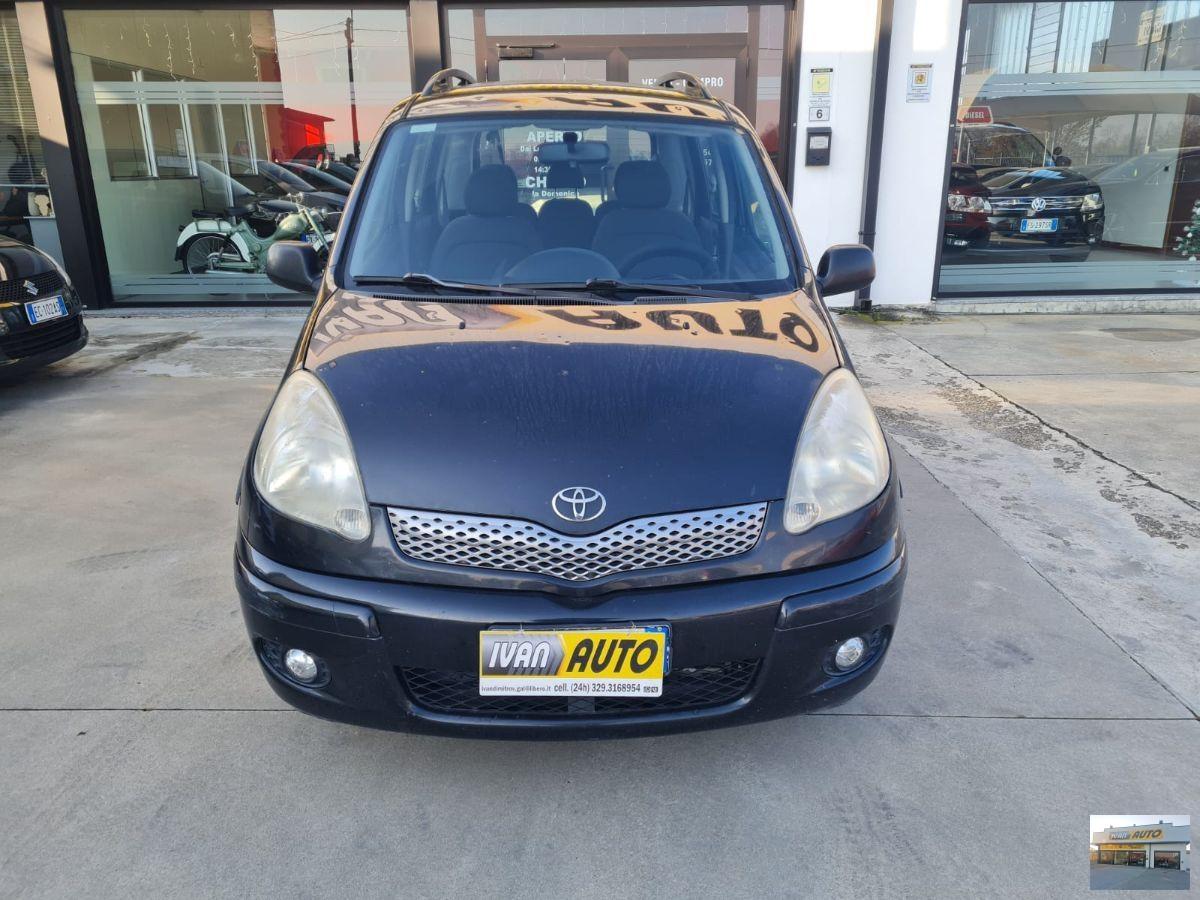 TOYOTA Yaris Verso 1.3 Benzina-Neopatentati