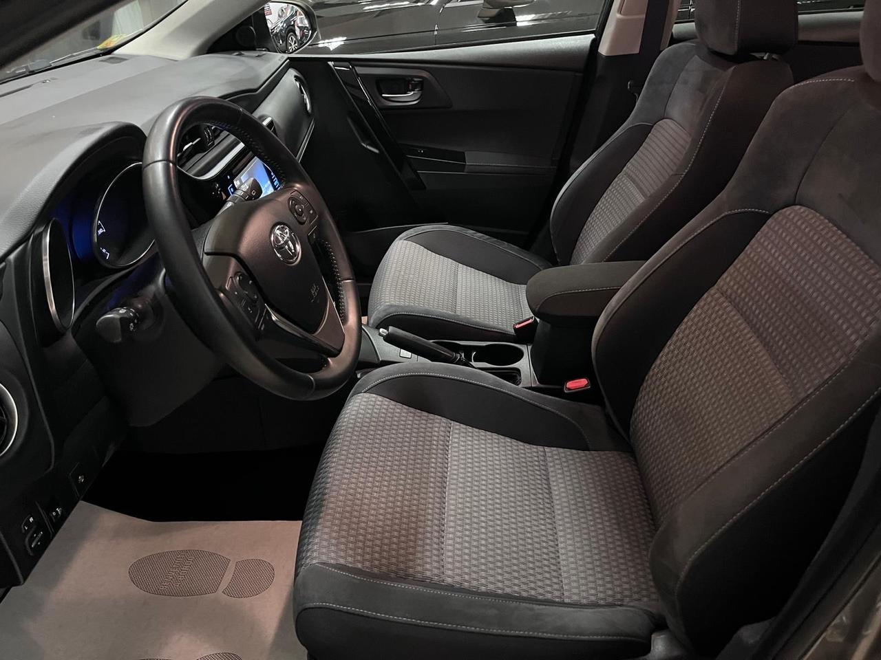 Toyota Auris Touring Sports - 1.8 Hybrid 99cv