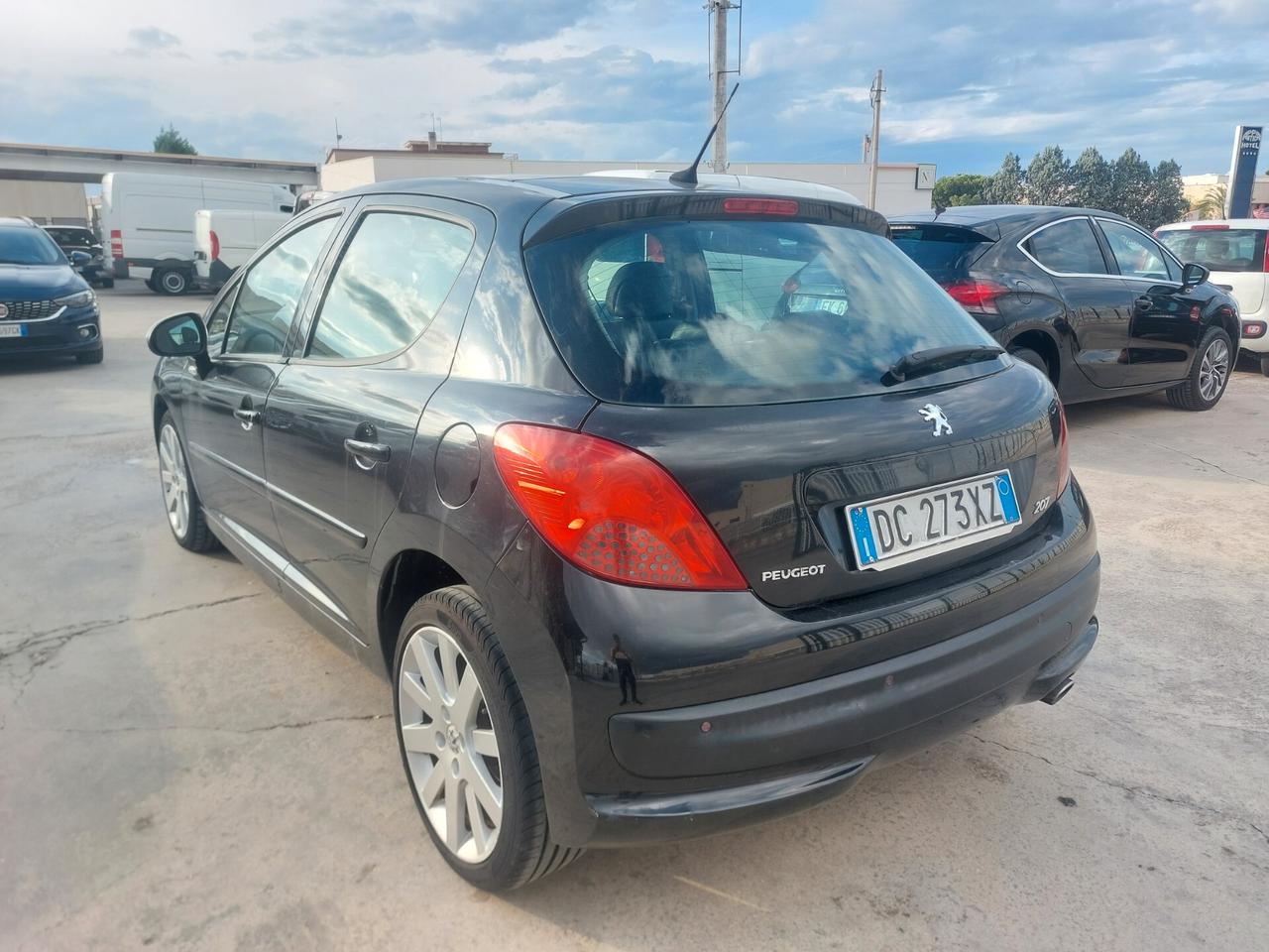 Peugeot 207 1.6 HDi 110CV 5p. XS