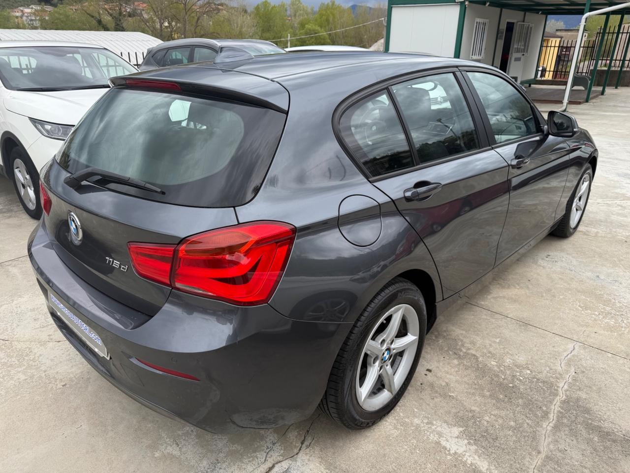 BMW 116d 116CV/URBAN-BUSINESS/2017