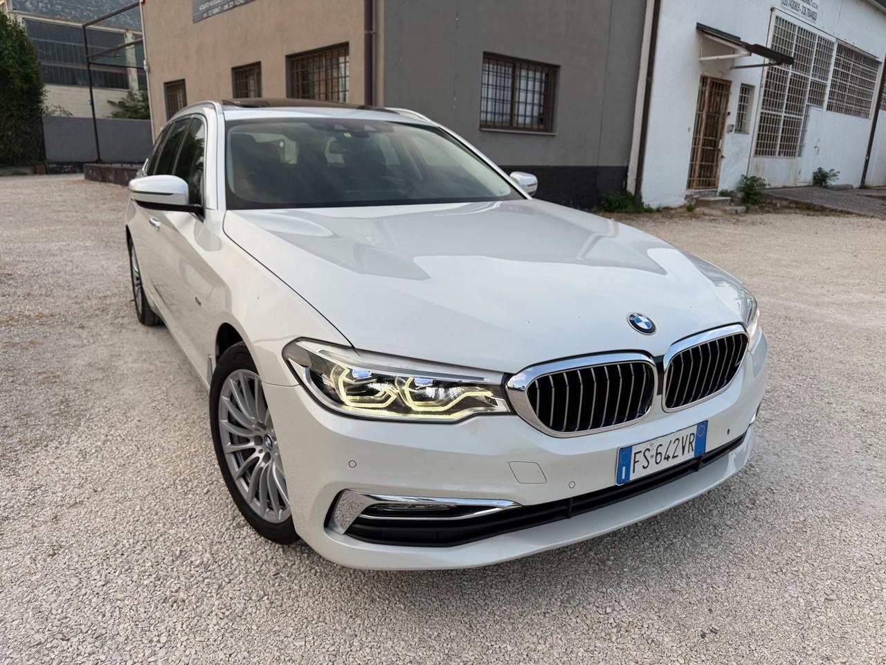 Bmw 520 520d xDrive Touring Luxury Full Tettto Pelle Navi