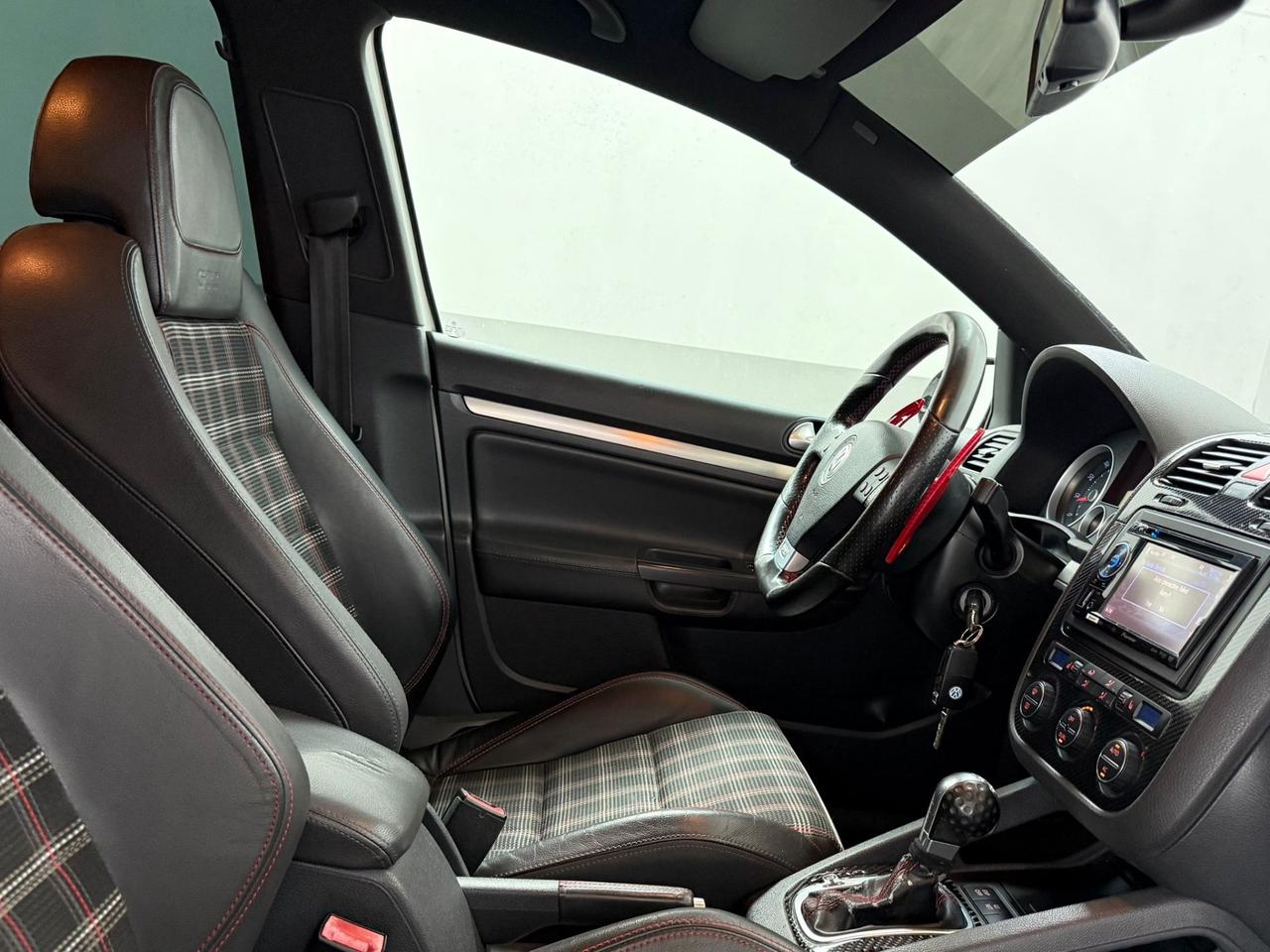 Volkswagen Golf GTI 2.0 16V TFSI 5p. DSG Edition 30