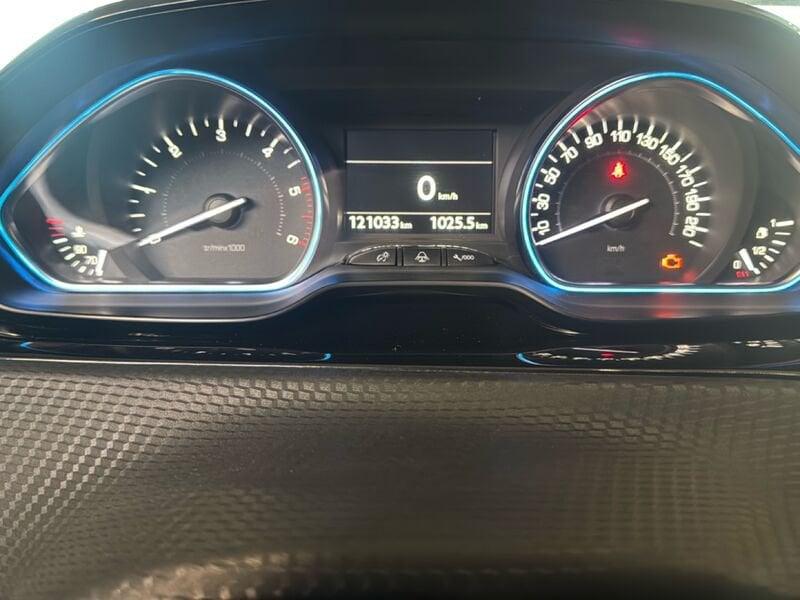 Peugeot 2008 BlueHDi 120 S&S Allure