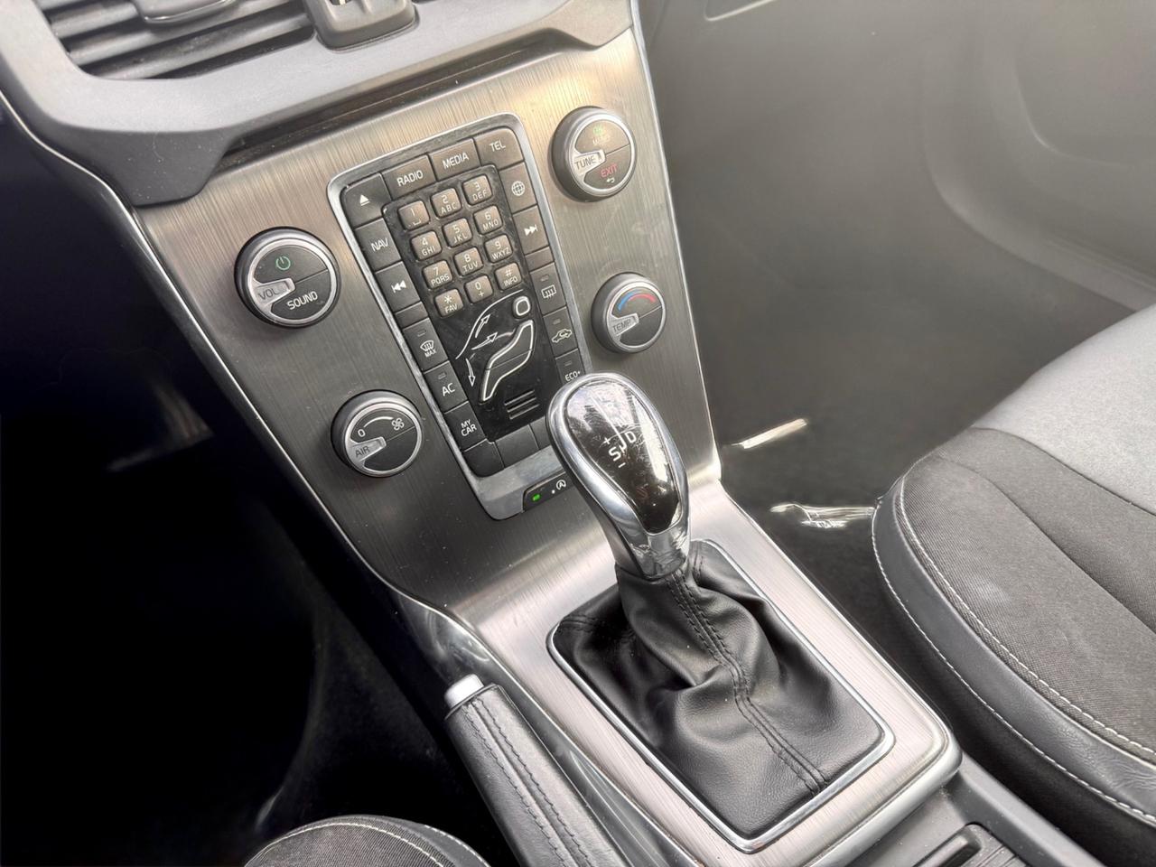 Volvo V40 D2 Geartronic Kinetic