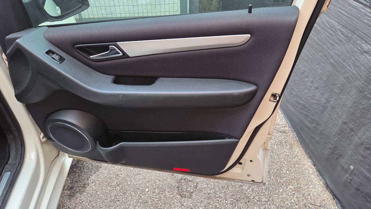 Mercedes-benz B 180 NGT BlueEFFICIENCY Executive unico proprietario