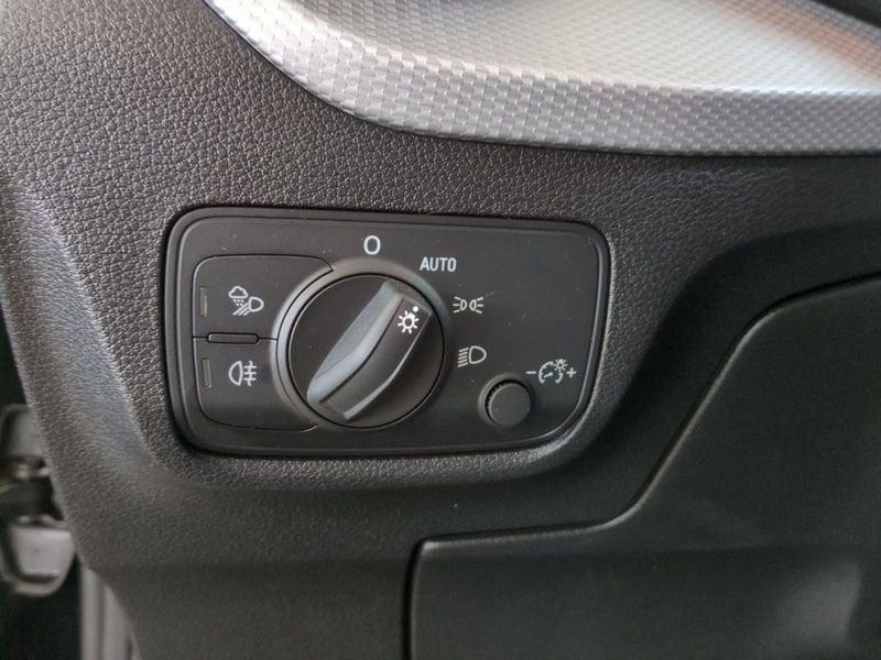 Audi Q2 2.0 30 TDI BUSINESS S TRONIC