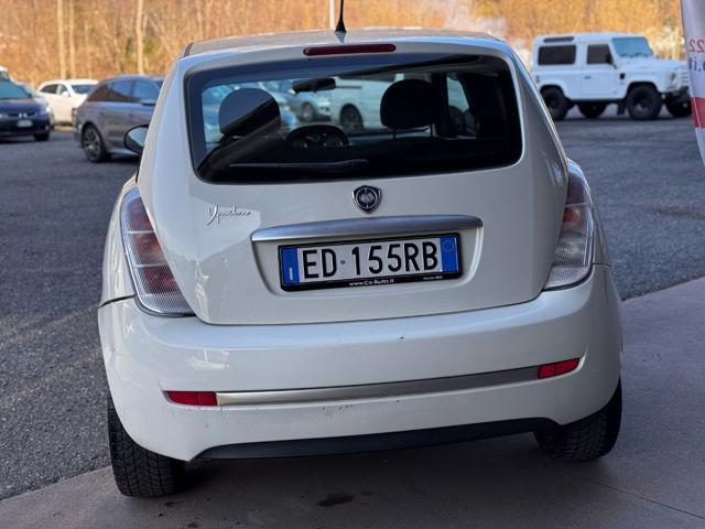 LANCIA Ypsilon 1.2 69 CV Argento NEOPATENTATI