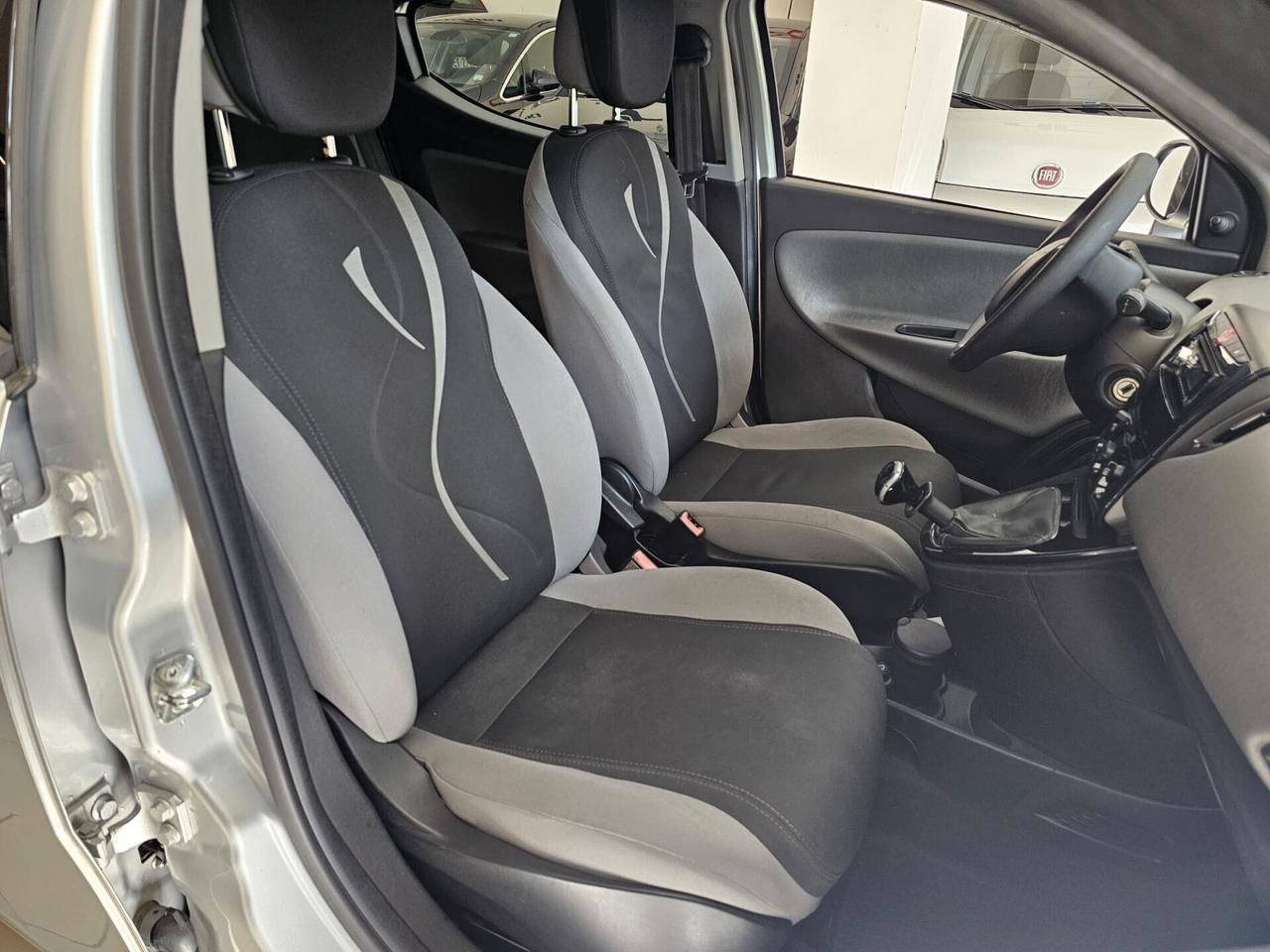 Lancia Ypsilon 1.2 69 CV 5 porte S&S Gold