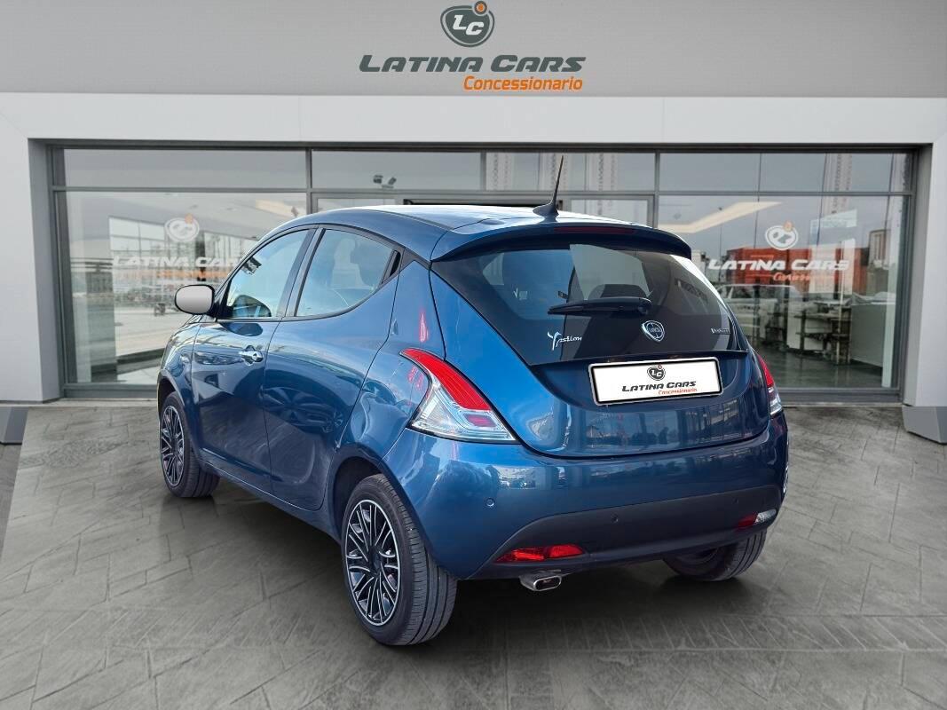 Lancia Ypsilon III 1.0 firefly hybrid Gold s&s 70cv Con CARPLAY
