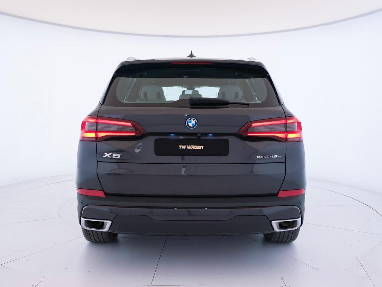 BMW X5 xdrive45e xLine auto - KM0 - IVA ESPOSTA
