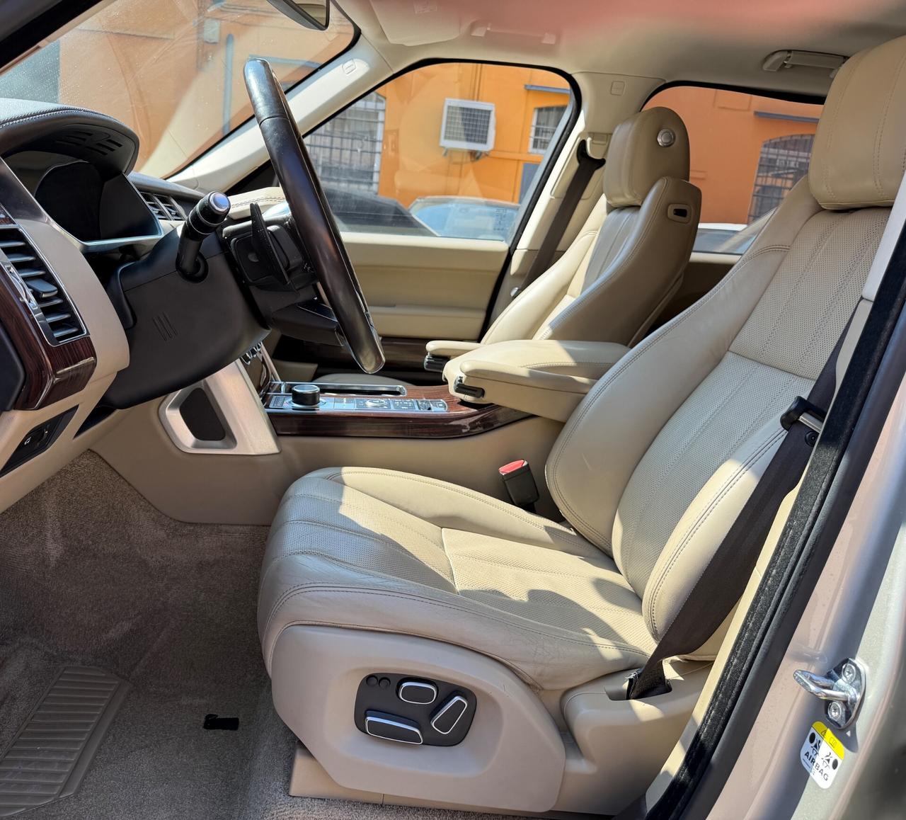 Land Rover Range Vogue 3.0 TDV6 AUTOBIOGRAPHI