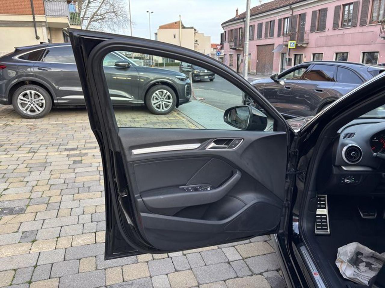 Audi A3 SPB 2.0 TDI S Line S tronic FULL LED-NAVI-18"