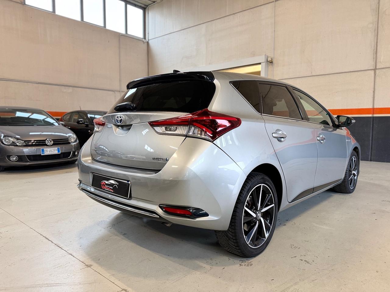 Toyota Auris 1.8 Hybrid Black Edition AUTOMATICA NEOPATENTATI