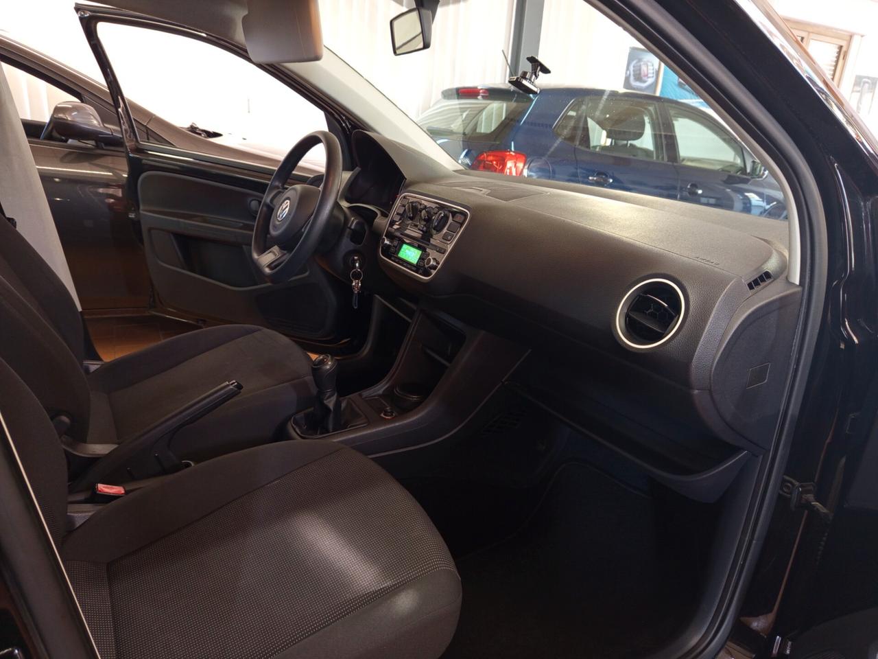 Volkswagen up! 1.0 5p. move ok neopatentati