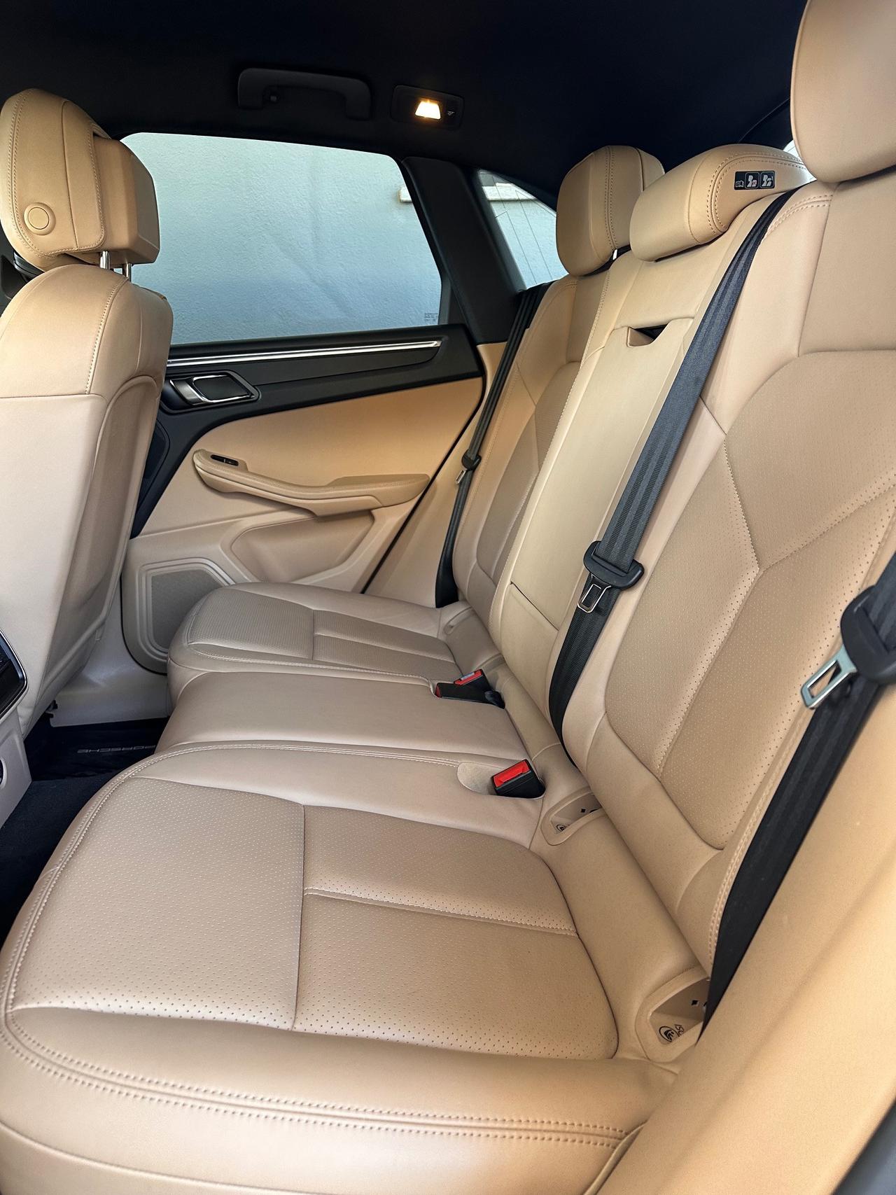 Porsche Macan 2.0 245cv pdk