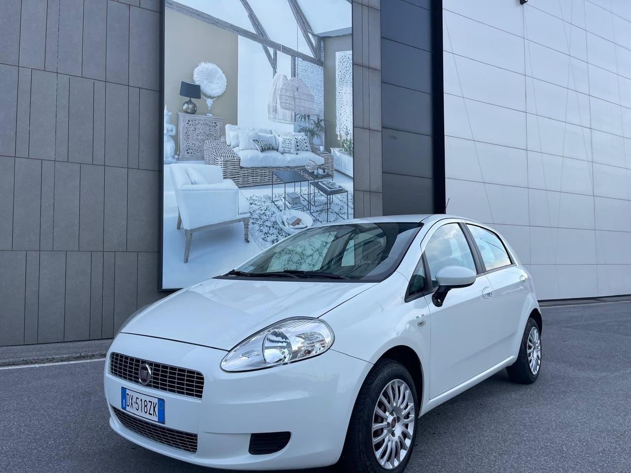 Fiat Grande Punto 1.4 5P Fun 57 kw