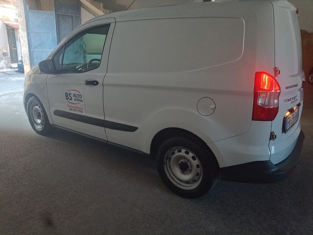 Ford Transit Courier 1.5 TDCi 75CV Van Entry