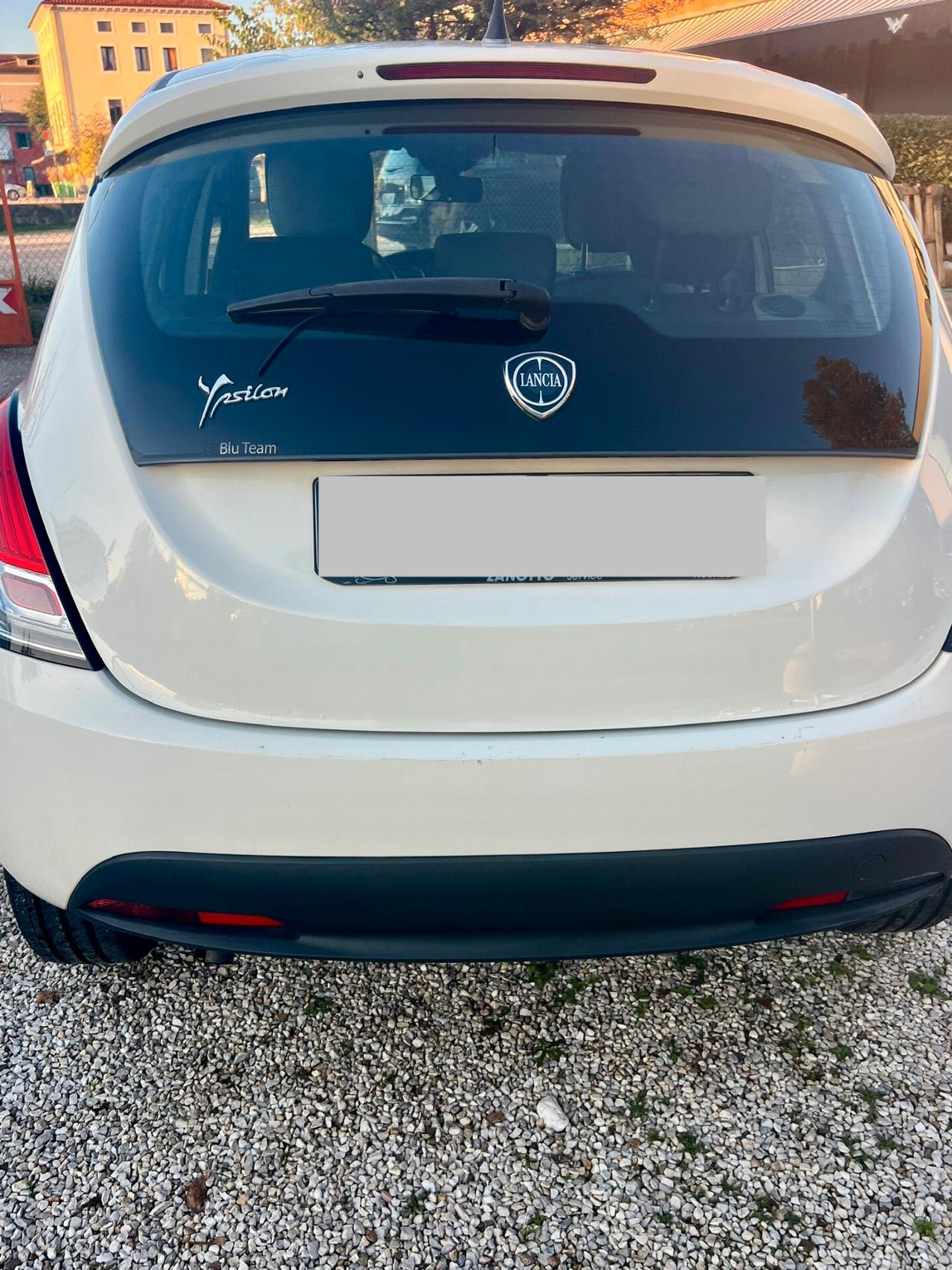 Lancia Ypsilon 1.2 69 CV 5 porte GPL Ecochic Gold