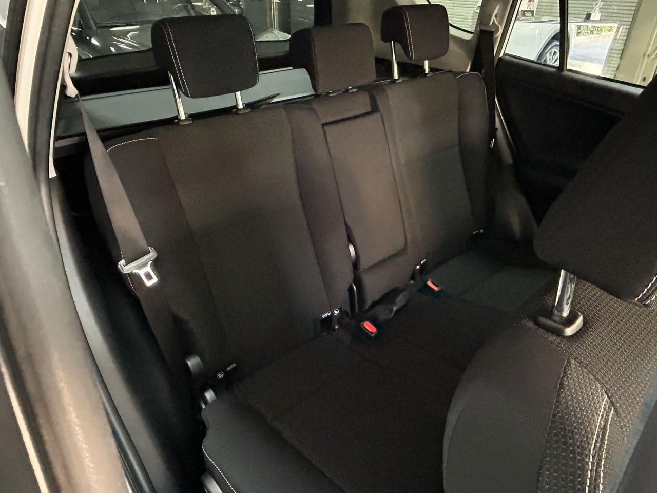 Toyota RAV 4 RAV4 2.0 D-4D 2WD Business