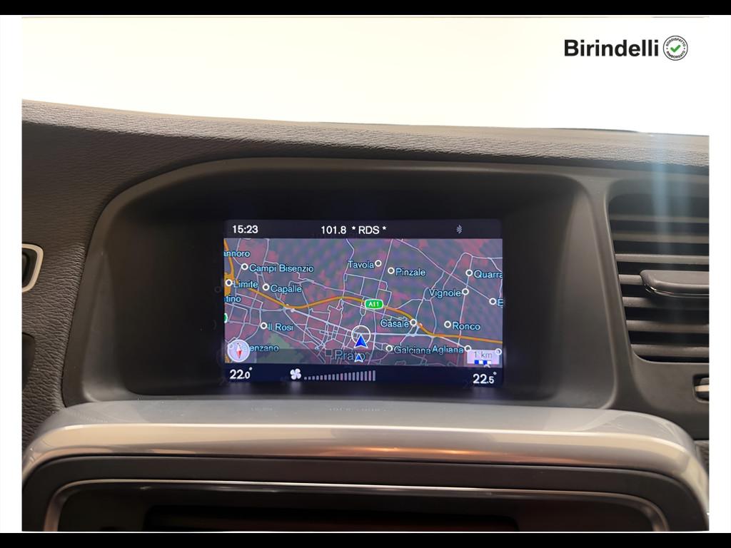 VOLVO V60 CC (2015-2018) - V60 Cross Country D3 Geartronic Business