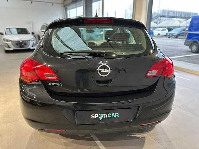 Opel Astra 1.4 100CV 5 porte