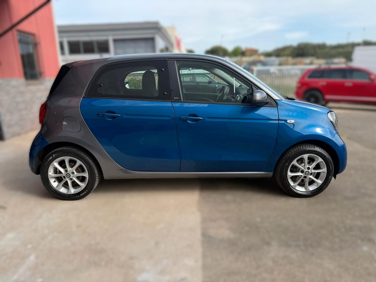 Smart ForFour 2019 1.0B *MAN* *UNIPRO*