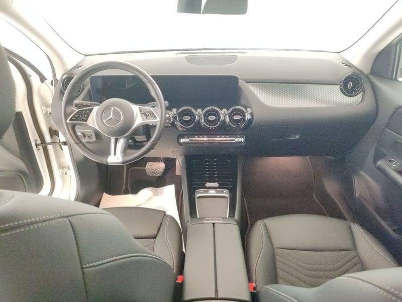 Mercedes-Benz GLA 180 Progressive Advanced auto